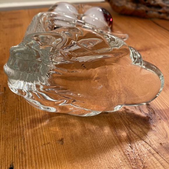 Murano style glass lovebirds on perch. Purple & white in clear glass lovebirds. - Picture 8 of 9